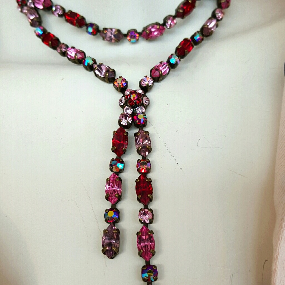 Lariat Marquis Cut Red/Pink Swarovski Necklace - Picture 2 of 5